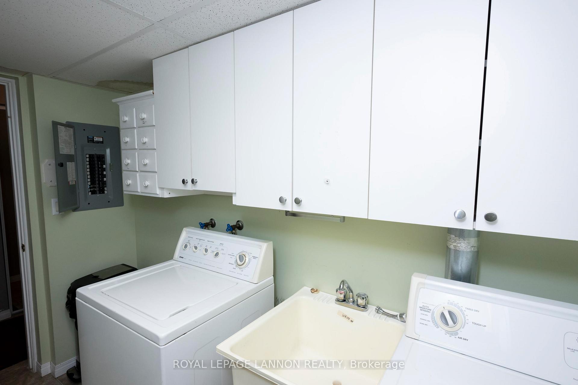 Photo 31 of 101 - 620 Red River Road, Thunder Bay, College Heights — HOMEH