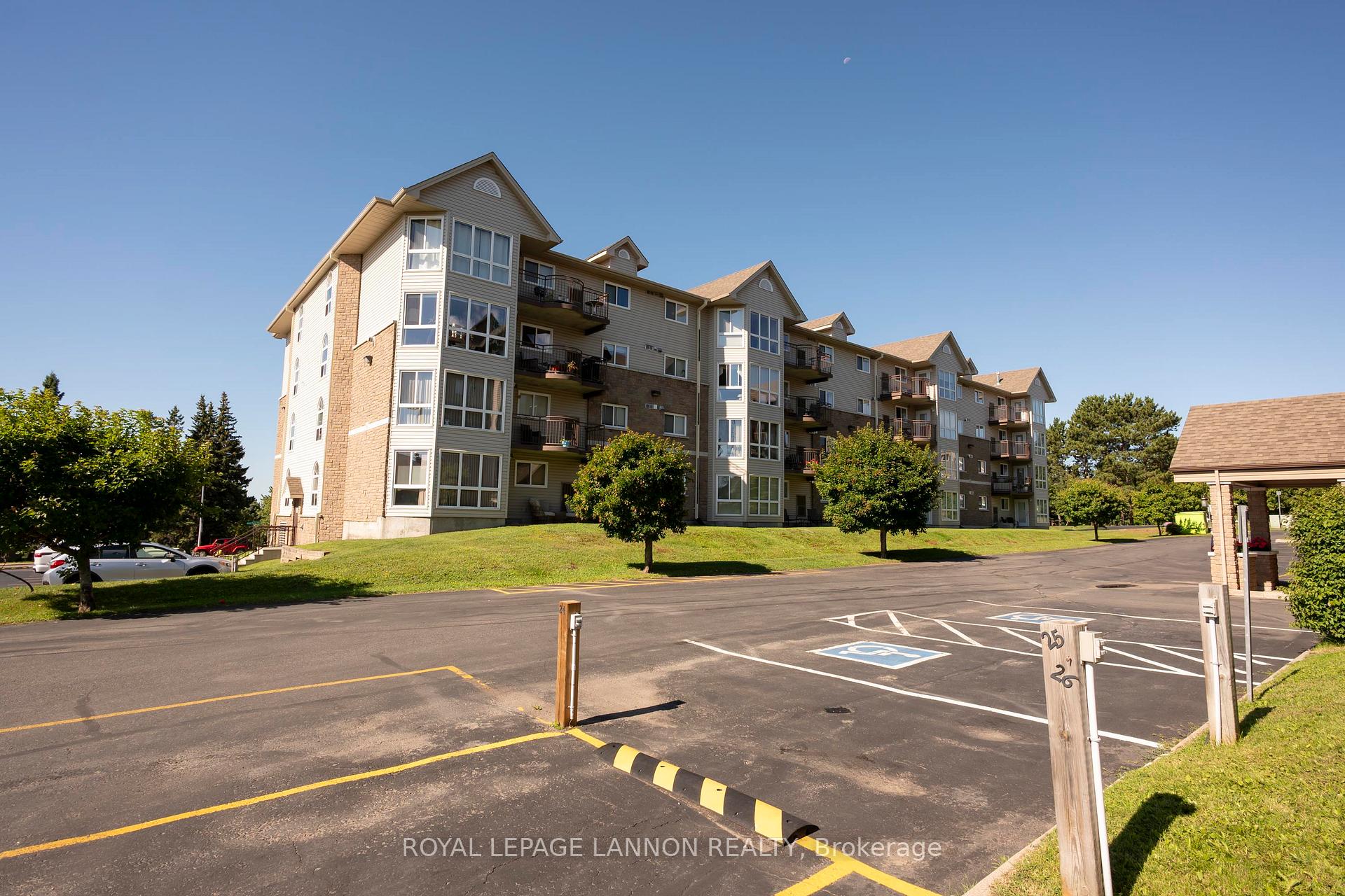 Photo 38 of 101 - 620 Red River Road, Thunder Bay, College Heights — HOMEH