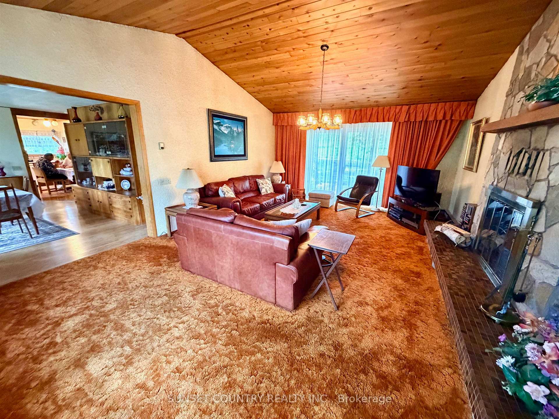Photo 8 of 71 Lakeview Road, Dryden, Thunder Lake — HOMEH