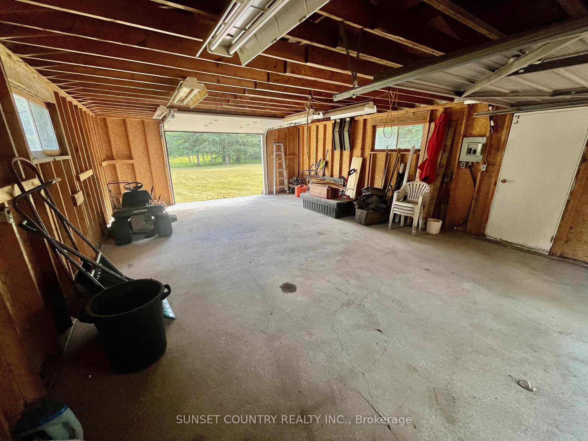Photo 41 of 71 Lakeview Road, Dryden, Thunder Lake — HOMEH