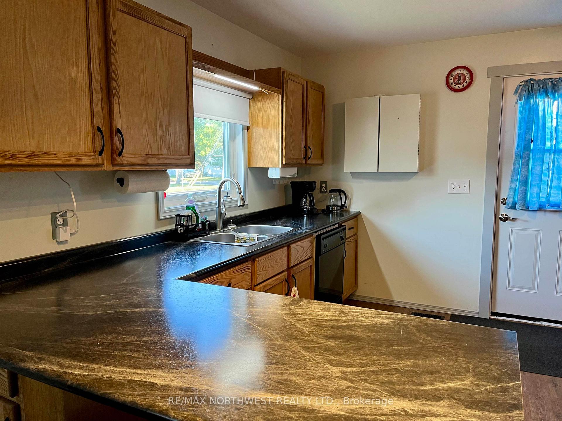 Photo 4 of 629 Third St. W. W, Fort Frances, TB-401 — HOMEH