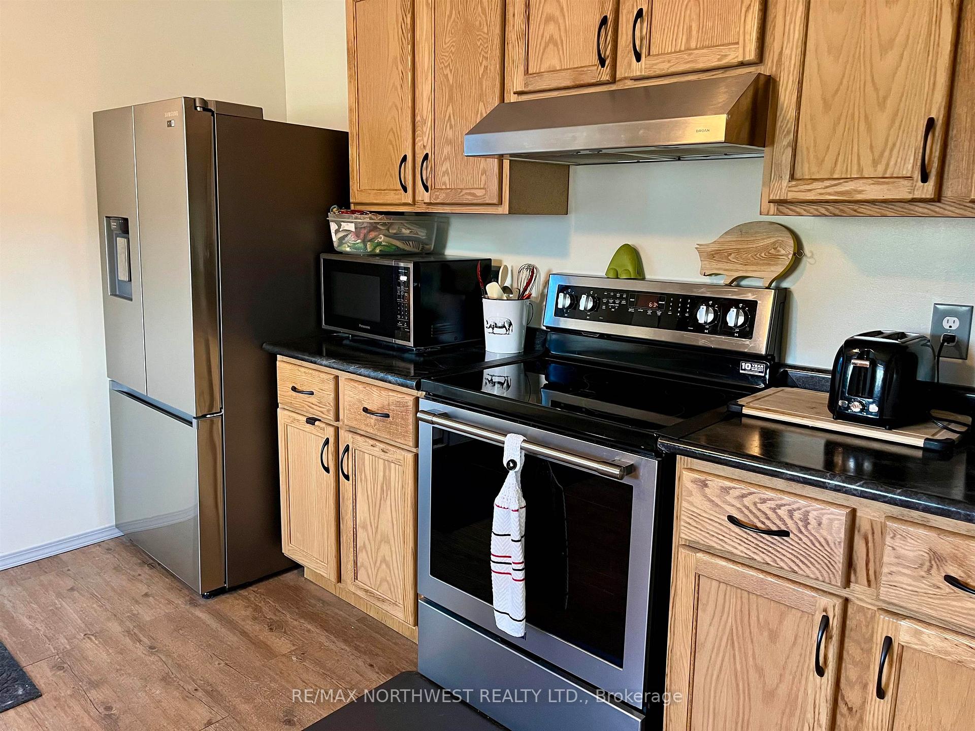 Photo 6 of 629 Third St. W. W, Fort Frances, TB-401 — HOMEH