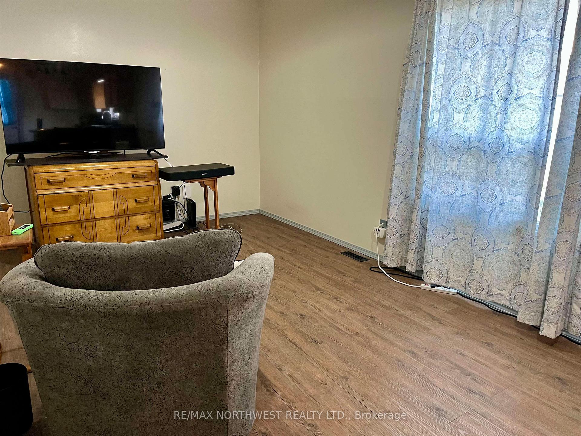 Photo 7 of 629 Third St. W. W, Fort Frances, TB-401 — HOMEH