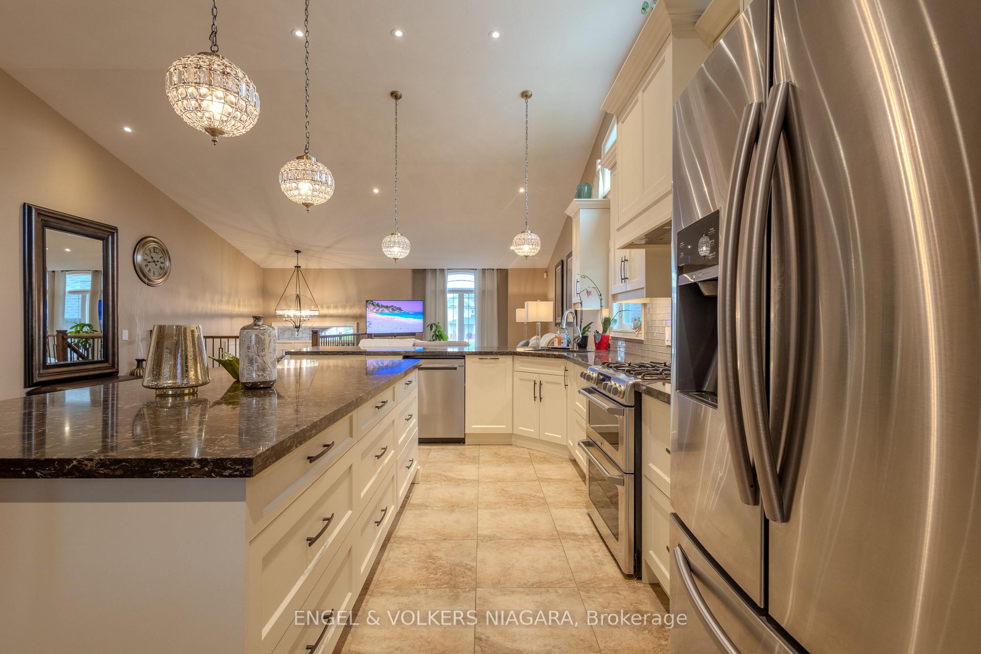 Photo 16 of 5 Delicious Court, Thorold, Rolling Meadows — HOMEH