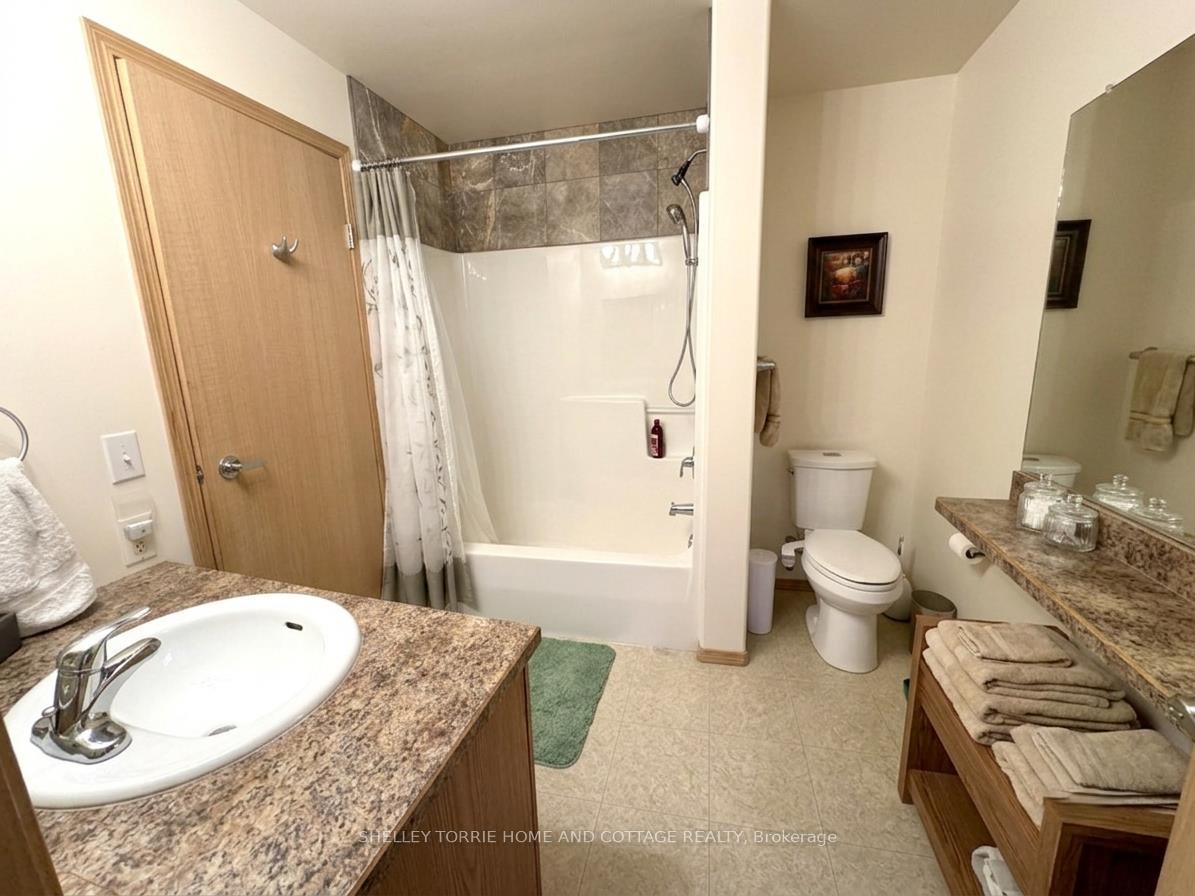 Photo 9 of Unit 401, 5 Bay Road, Kenora, Norman — HOMEH