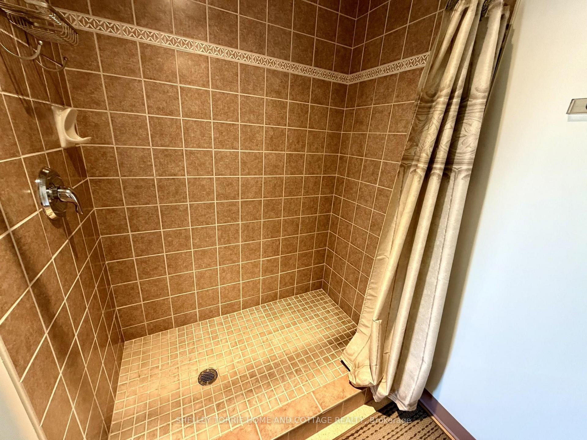Photo 20 of Unit 401, 5 Bay Road, Kenora, Norman — HOMEH
