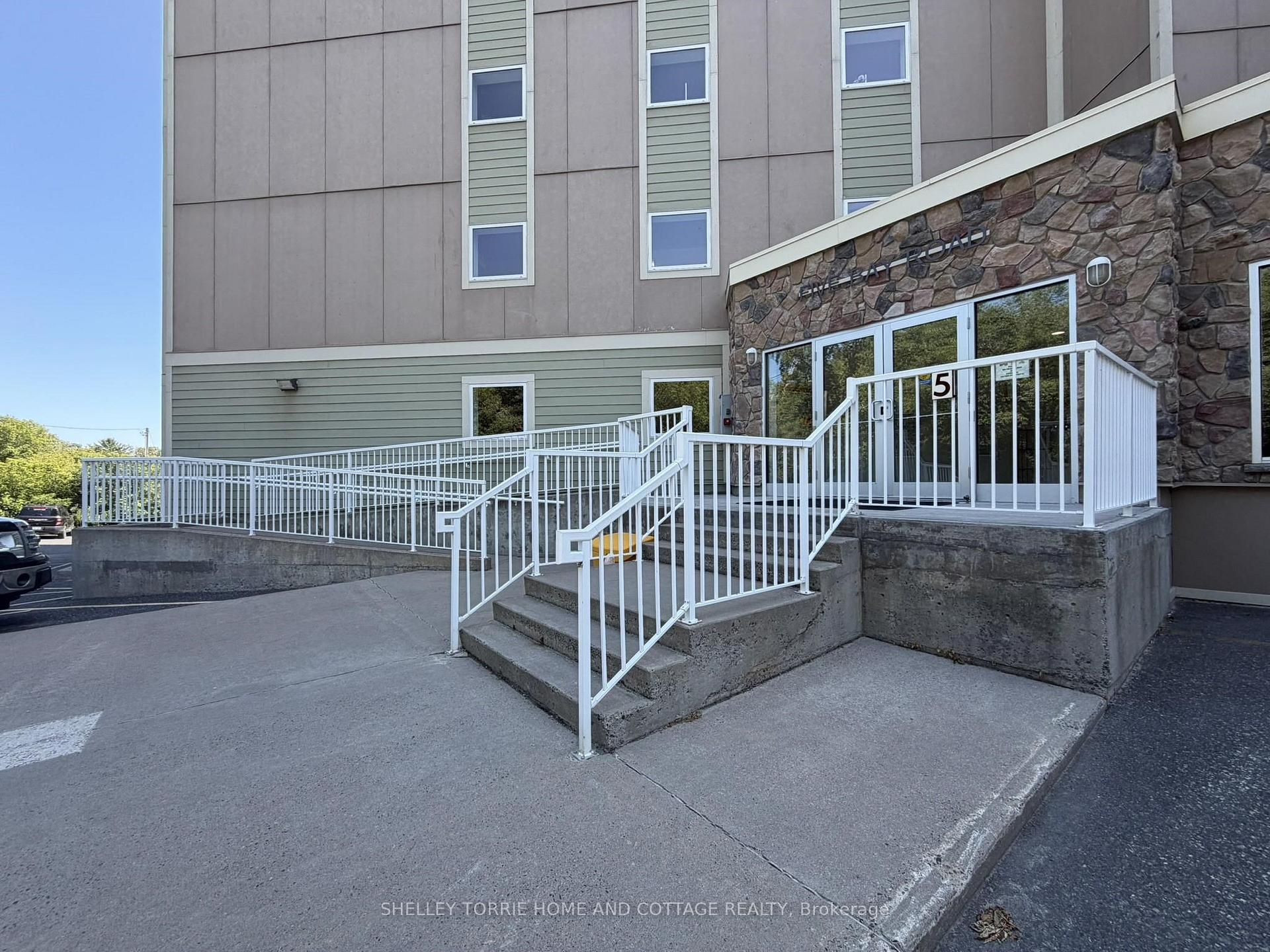 Photo 23 of Unit 401, 5 Bay Road, Kenora, Norman — HOMEH