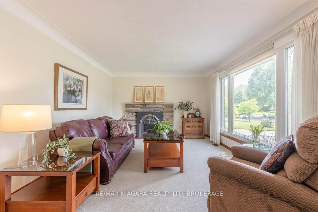 Photo 11 of 8624 Champlain Drive, Niagara Falls, Chippawa — HOMEH