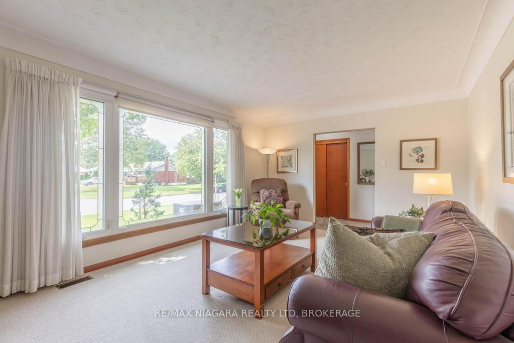 Photo 12 of 8624 Champlain Drive, Niagara Falls, Chippawa — HOMEH