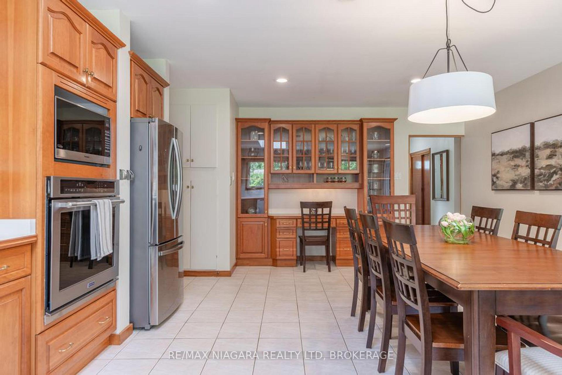 Photo 17 of 8624 Champlain Drive, Niagara Falls, Chippawa — HOMEH