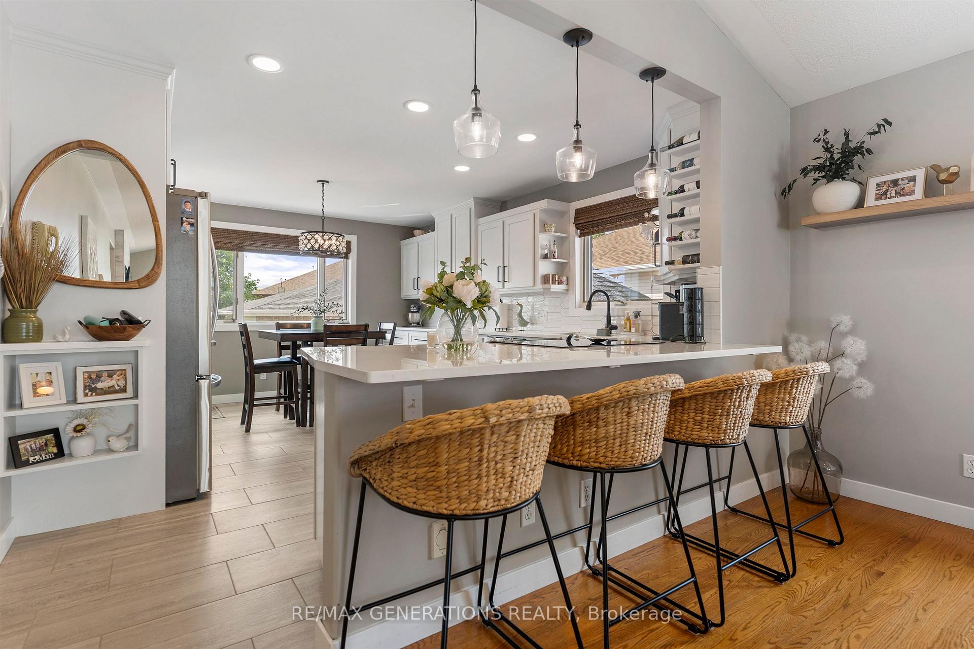 Photo 9 of 239 Caribou Crescent, Thunder Bay, Parkdale — HOMEH