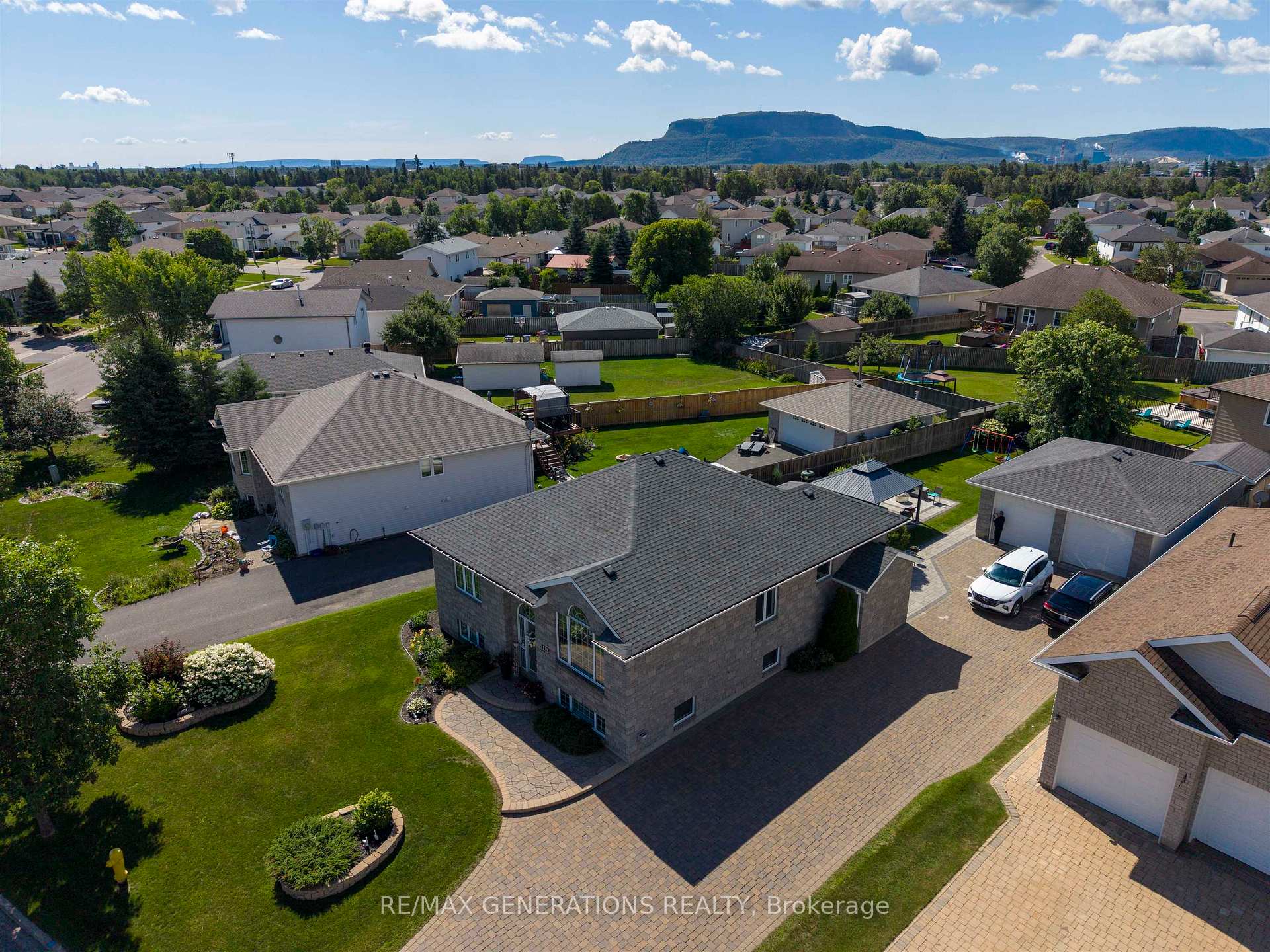Photo 38 of 239 Caribou Crescent, Thunder Bay, Parkdale — HOMEH