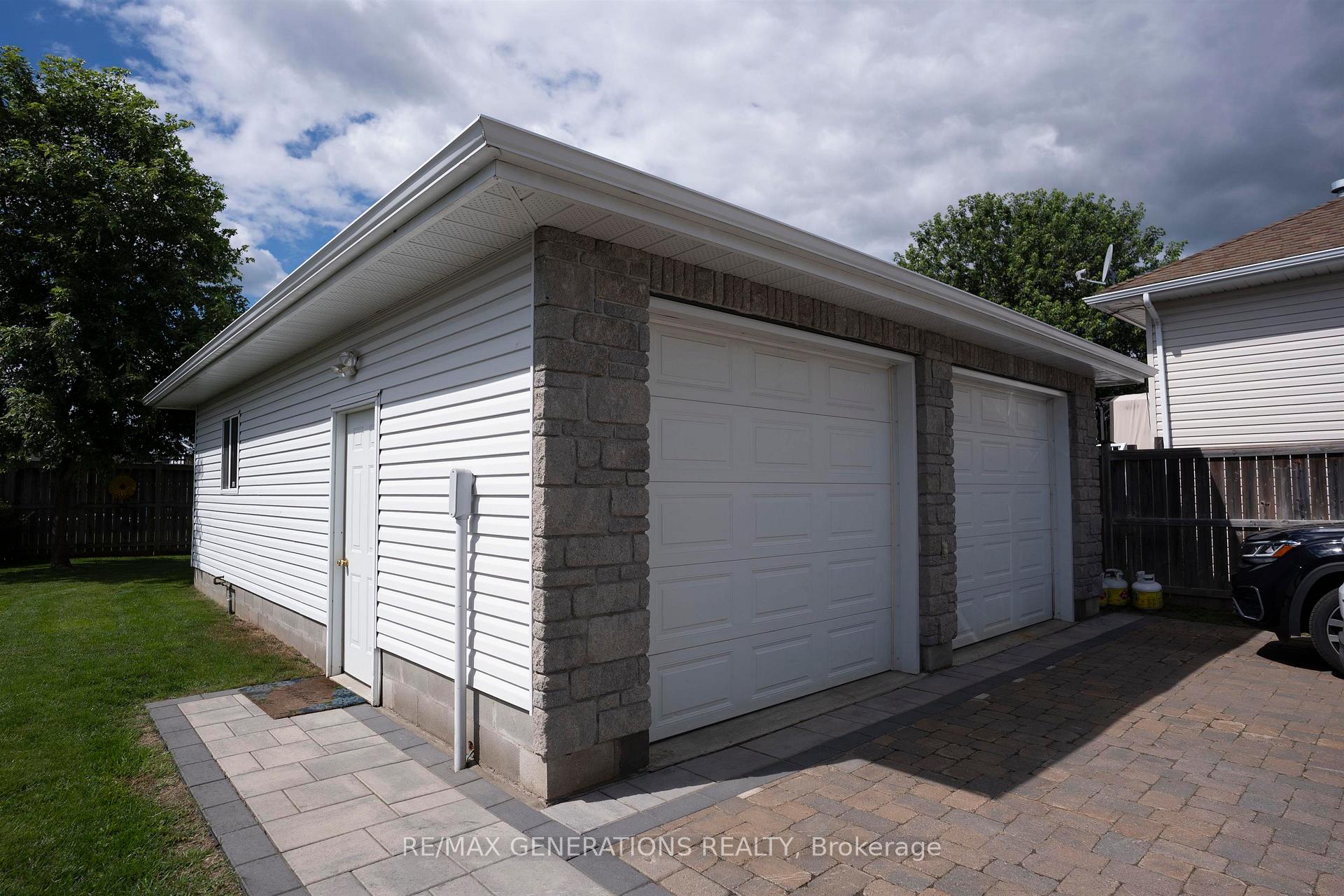 Photo 43 of 239 Caribou Crescent, Thunder Bay, Parkdale — HOMEH