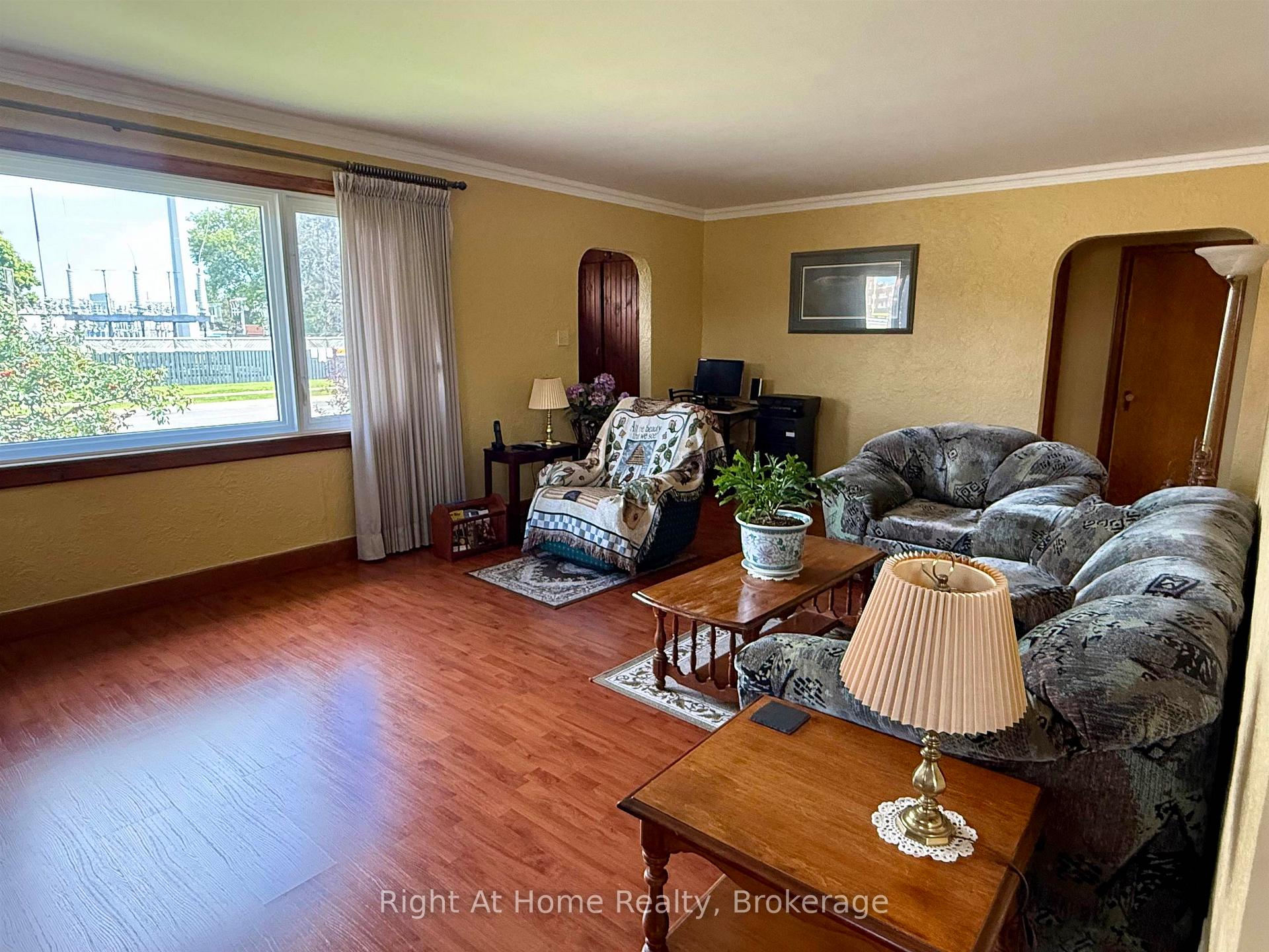 Photo 14 of 701 Sprague Street, Thunder Bay, Westfort — HOMEH