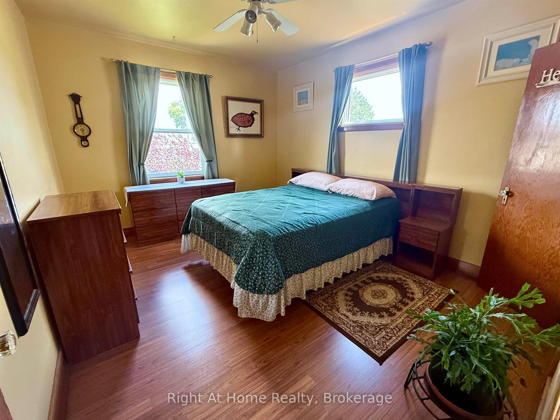 Photo 17 of 701 Sprague Street, Thunder Bay, Westfort — HOMEH