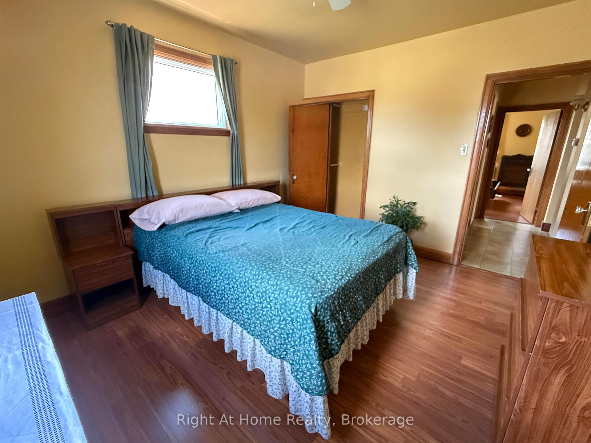 Photo 20 of 701 Sprague Street, Thunder Bay, Westfort — HOMEH
