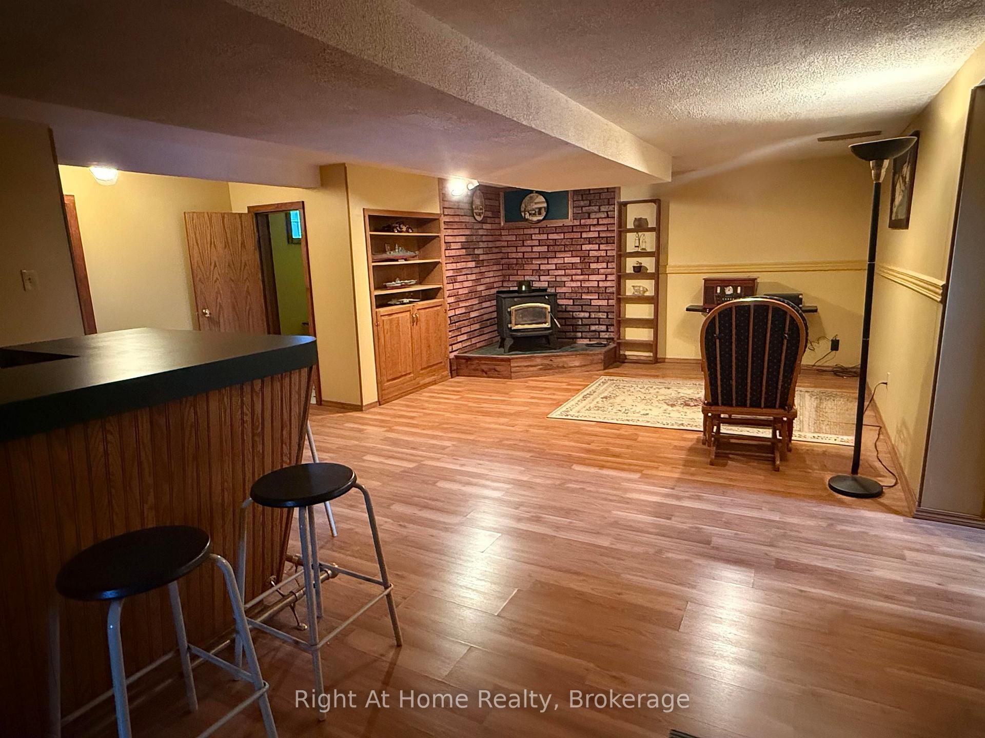Photo 25 of 701 Sprague Street, Thunder Bay, Westfort — HOMEH