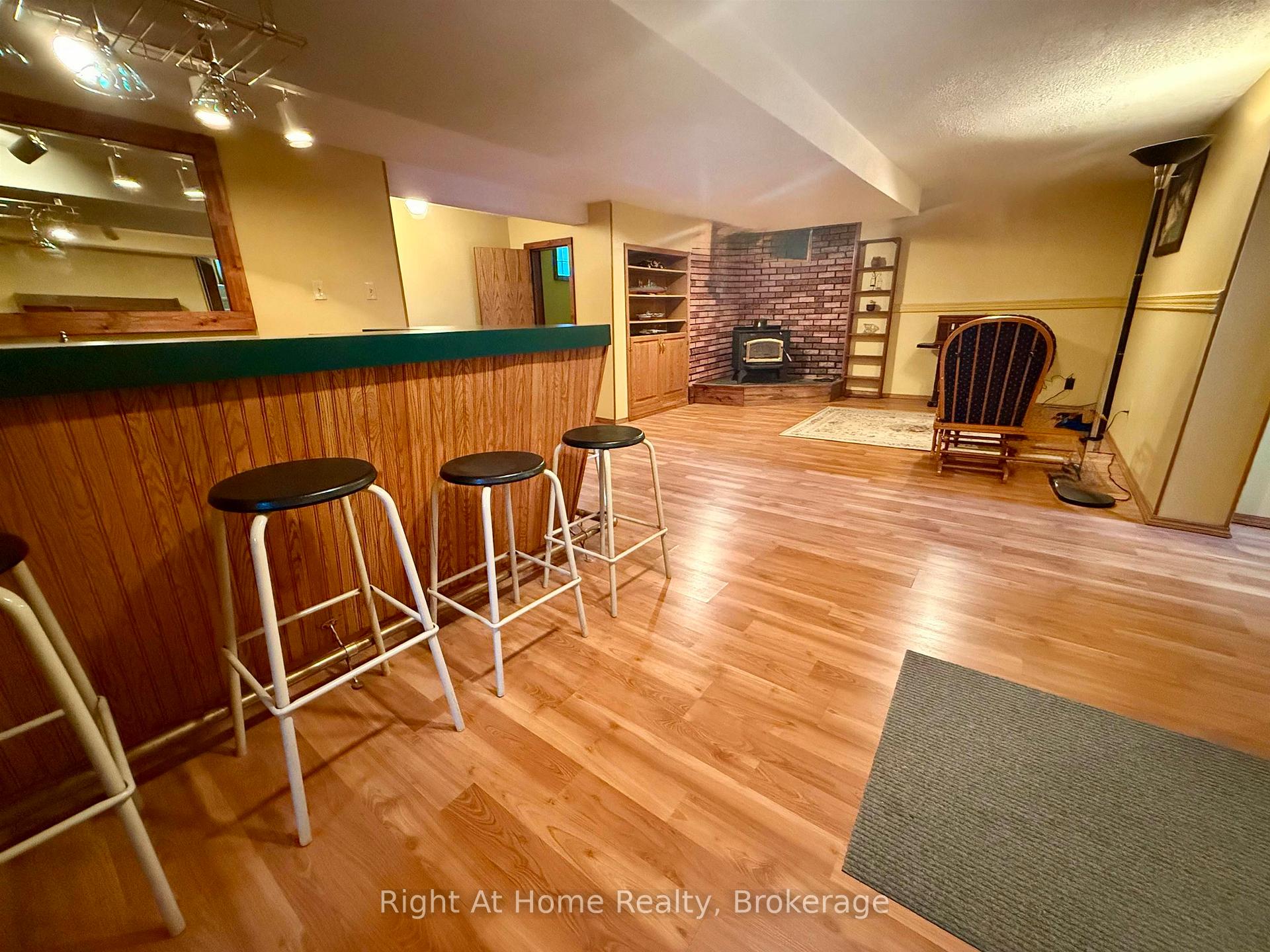 Photo 26 of 701 Sprague Street, Thunder Bay, Westfort — HOMEH