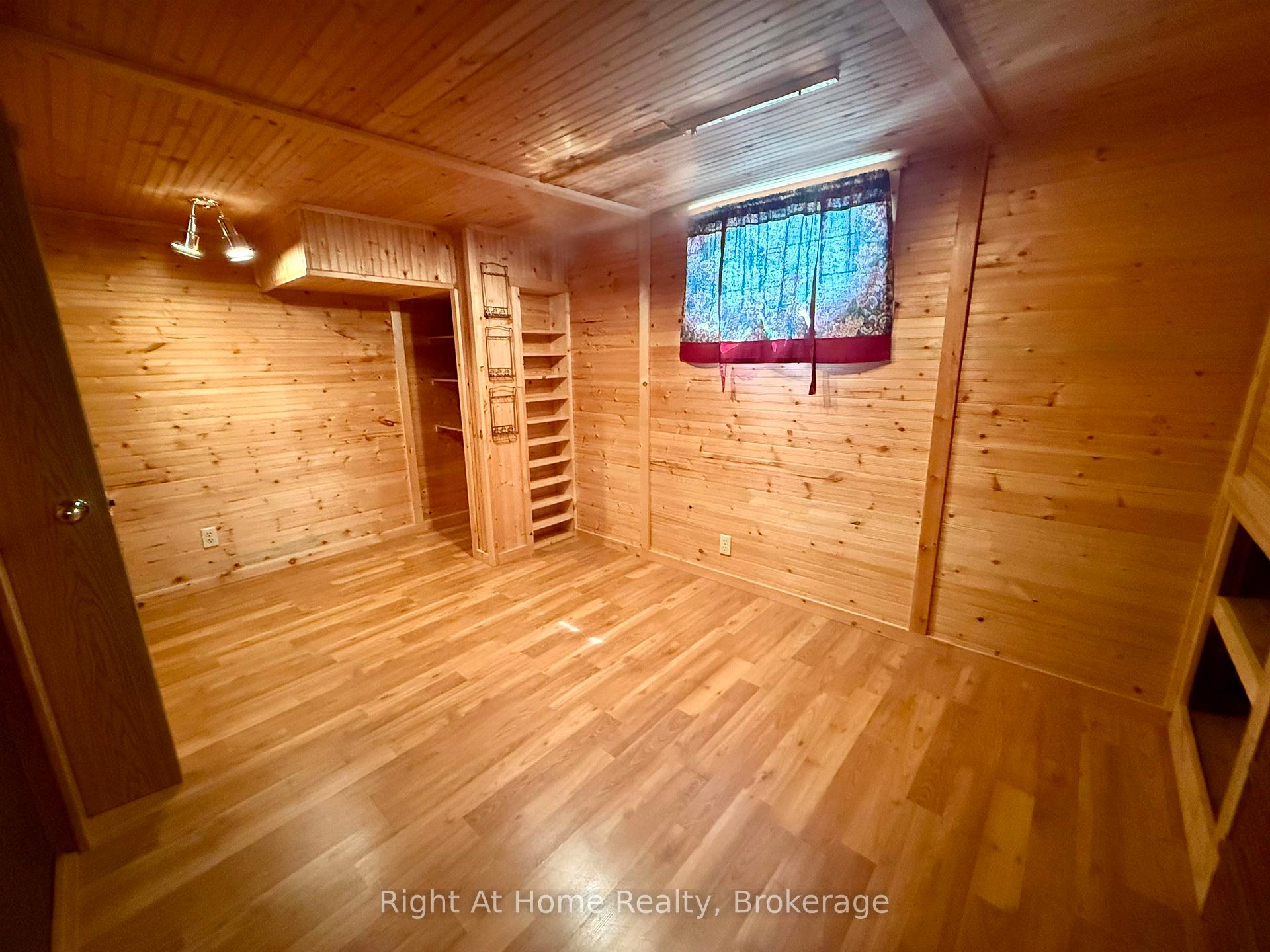 Photo 28 of 701 Sprague Street, Thunder Bay, Westfort — HOMEH