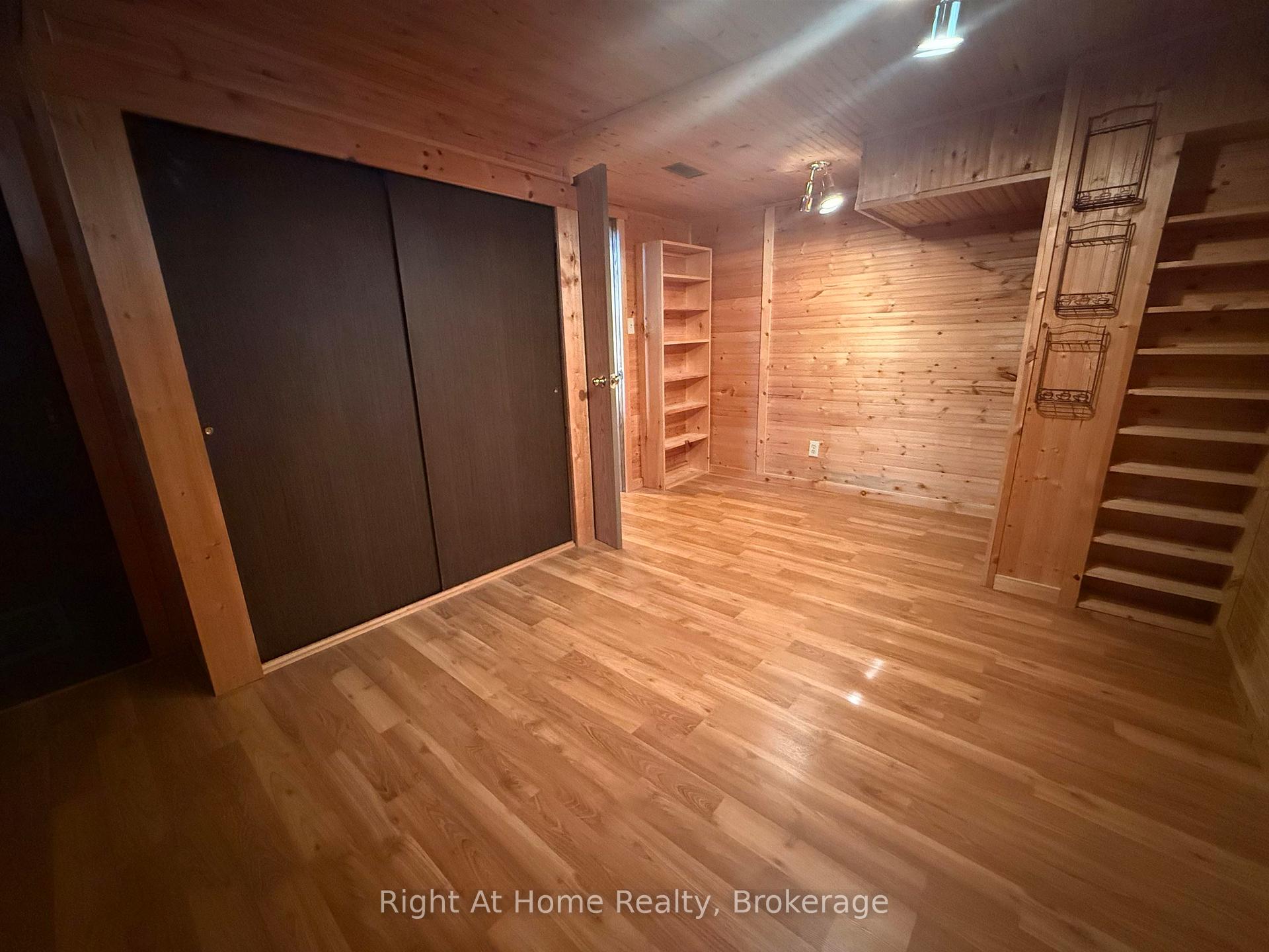 Photo 33 of 701 Sprague Street, Thunder Bay, Westfort — HOMEH