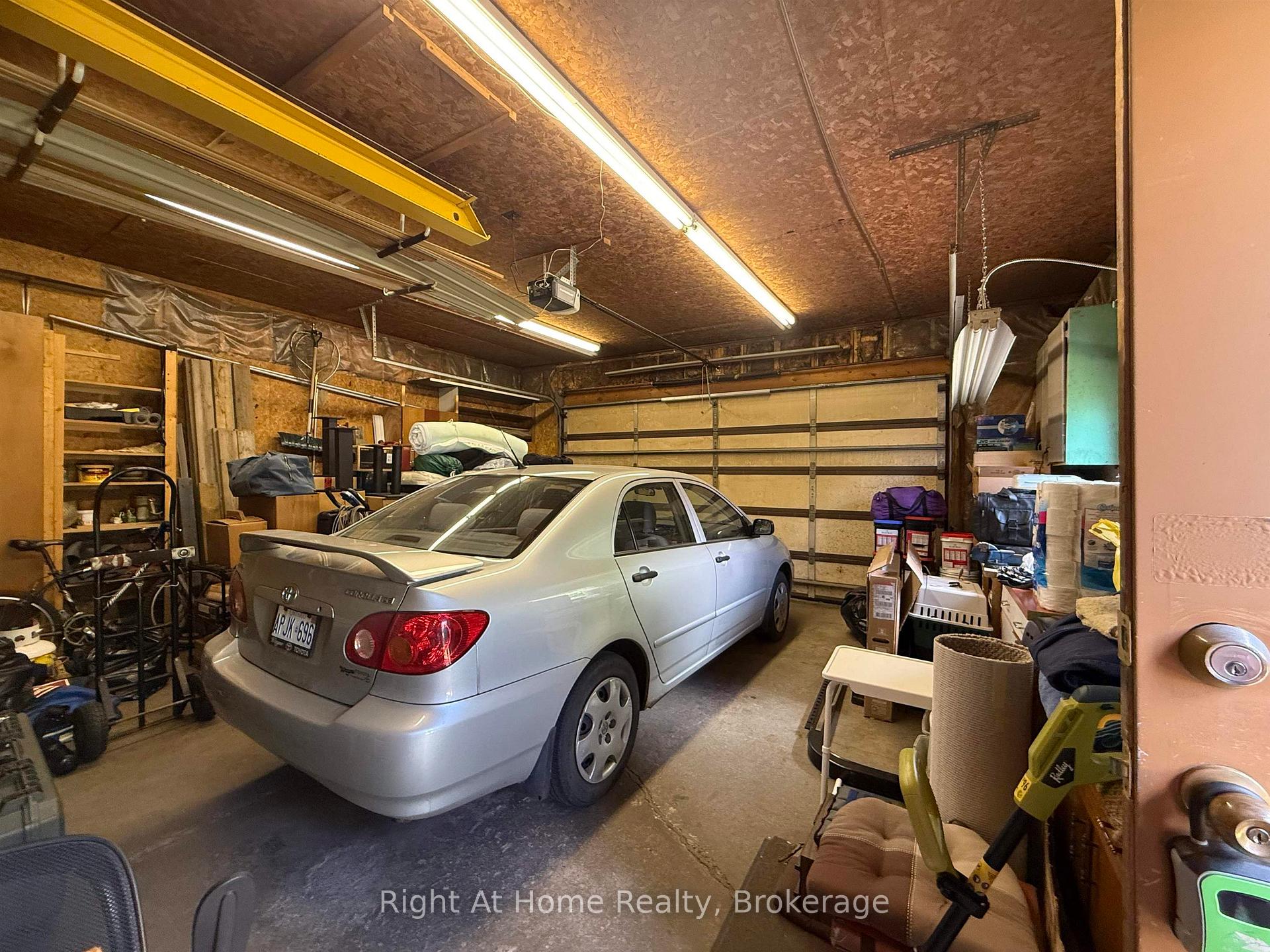 Photo 37 of 701 Sprague Street, Thunder Bay, Westfort — HOMEH
