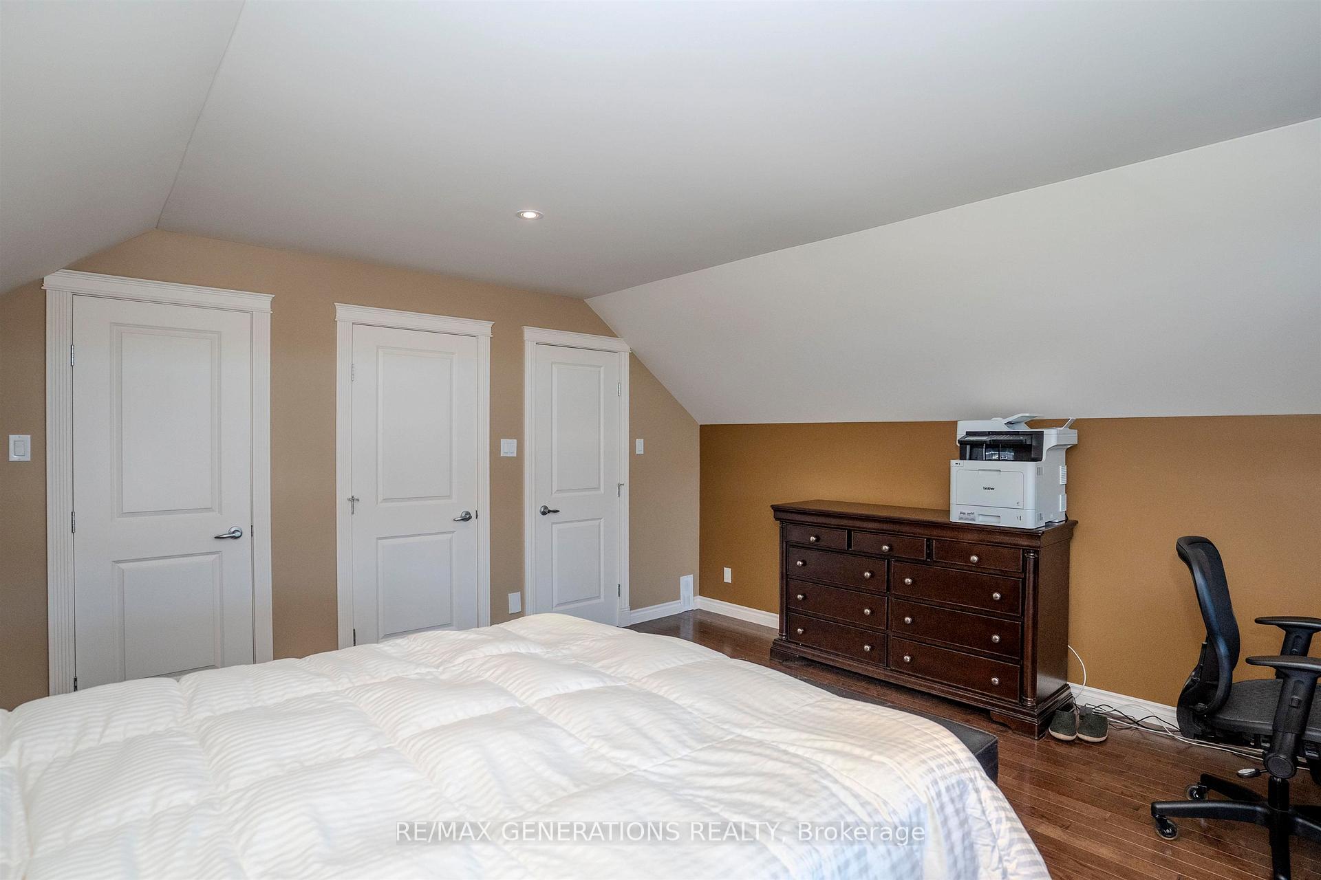 Photo 14 of 706 Weiler Boulevard, Thunder Bay, Parkdale — HOMEH