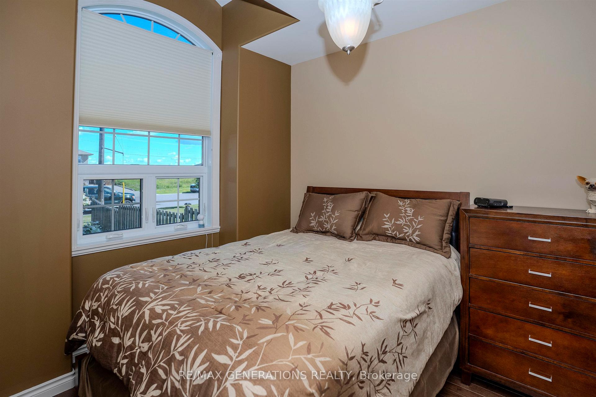 Photo 21 of 706 Weiler Boulevard, Thunder Bay, Parkdale — HOMEH
