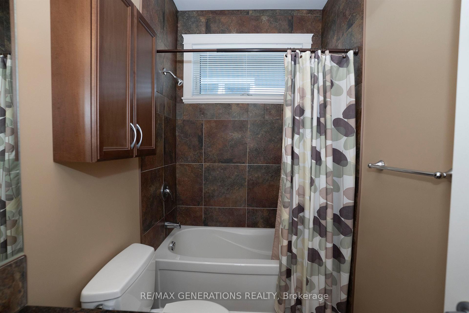 Photo 25 of 706 Weiler Boulevard, Thunder Bay, Parkdale — HOMEH