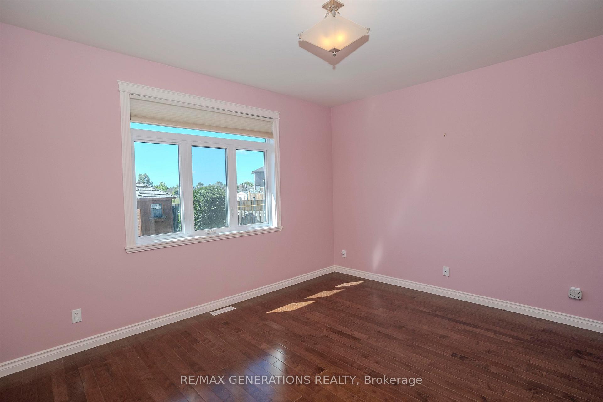 Photo 26 of 706 Weiler Boulevard, Thunder Bay, Parkdale — HOMEH