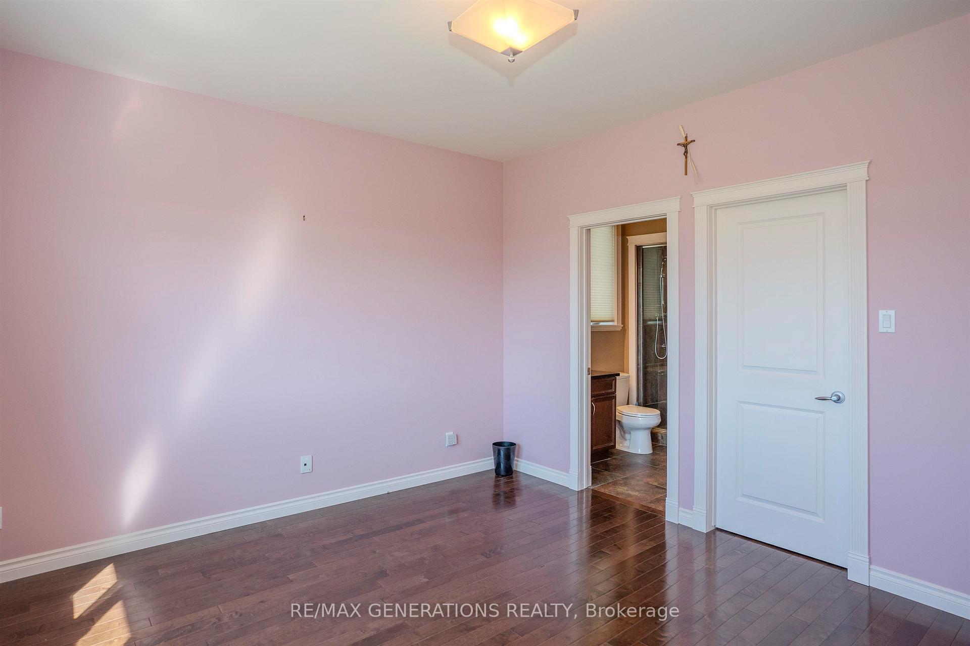 Photo 27 of 706 Weiler Boulevard, Thunder Bay, Parkdale — HOMEH