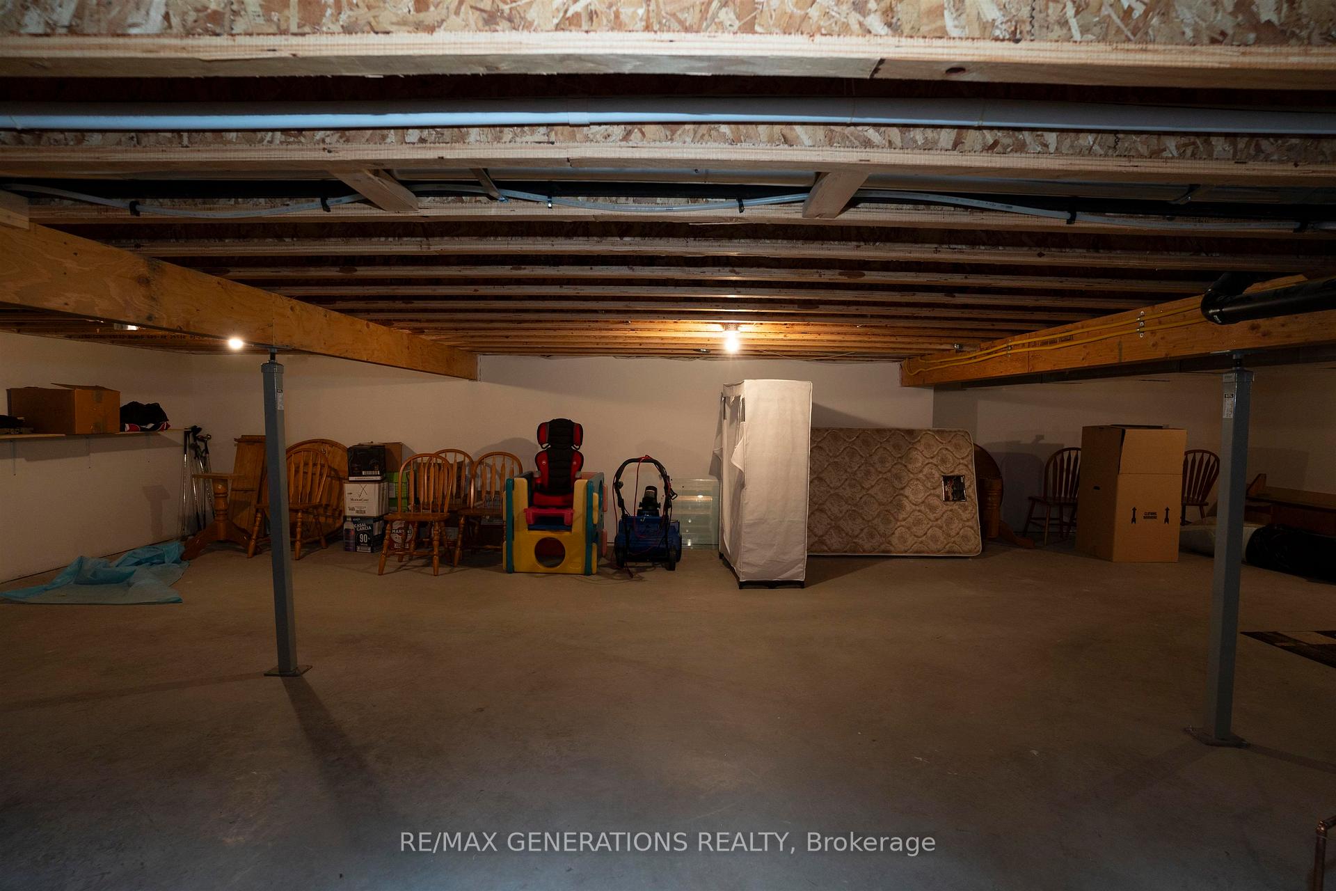 Photo 30 of 706 Weiler Boulevard, Thunder Bay, Parkdale — HOMEH