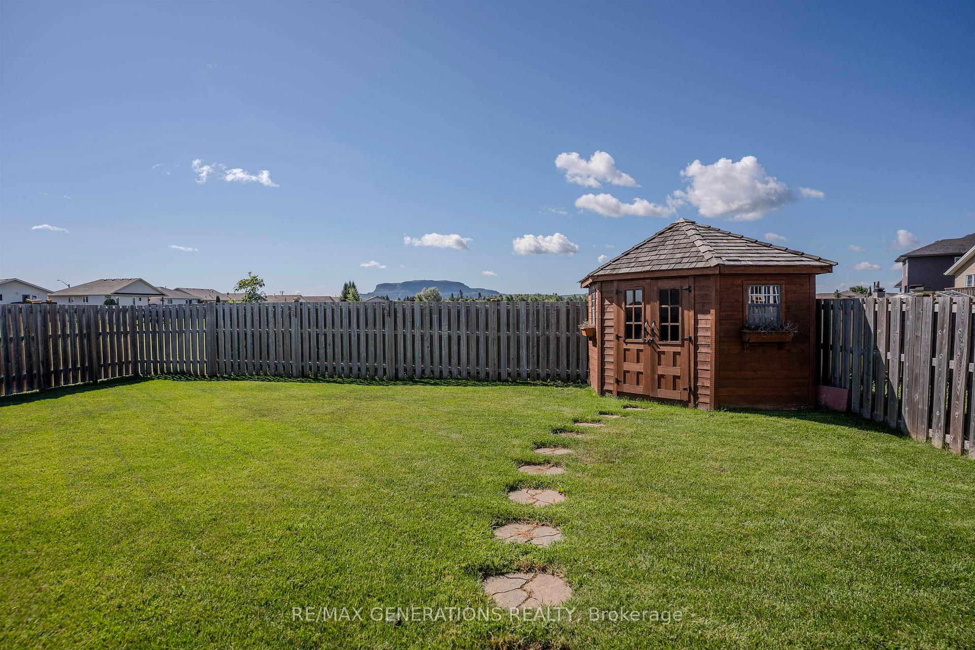 Photo 33 of 706 Weiler Boulevard, Thunder Bay, Parkdale — HOMEH