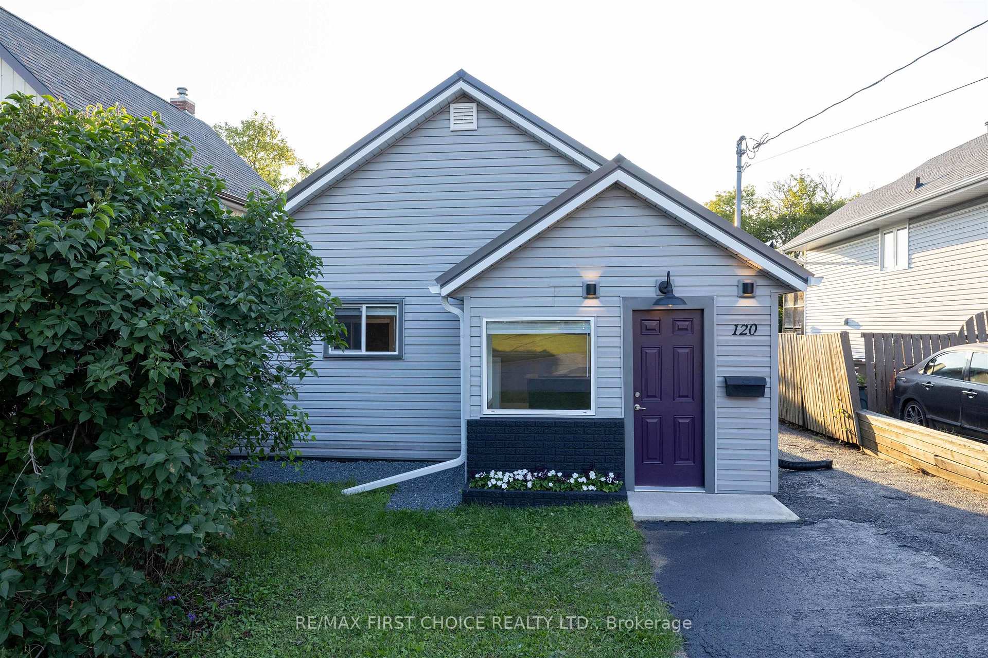 Front of 120 Rockwood Avenue S