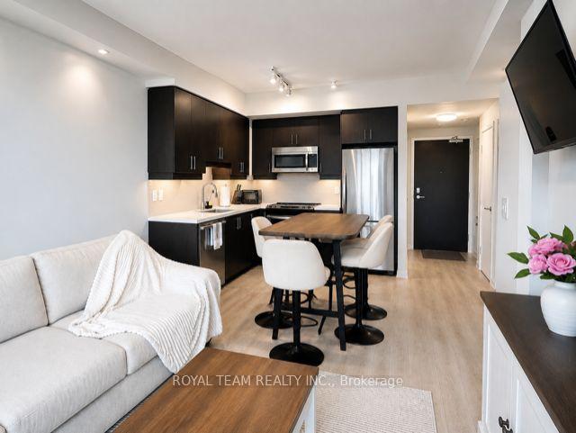 Photo 3 of Unit 1010, 3700 Hwy 7 Road N, Vaughan, East Woodbridge — HOMEH