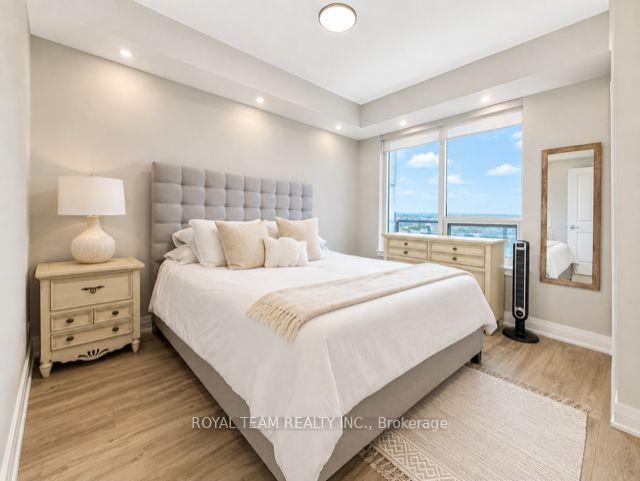 Photo 6 of Unit 1010, 3700 Hwy 7 Road N, Vaughan, East Woodbridge — HOMEH