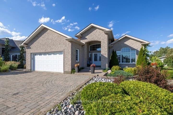 Photo 2 of 132 Wolverine Crescent, Thunder Bay, Parkdale — HOMEH