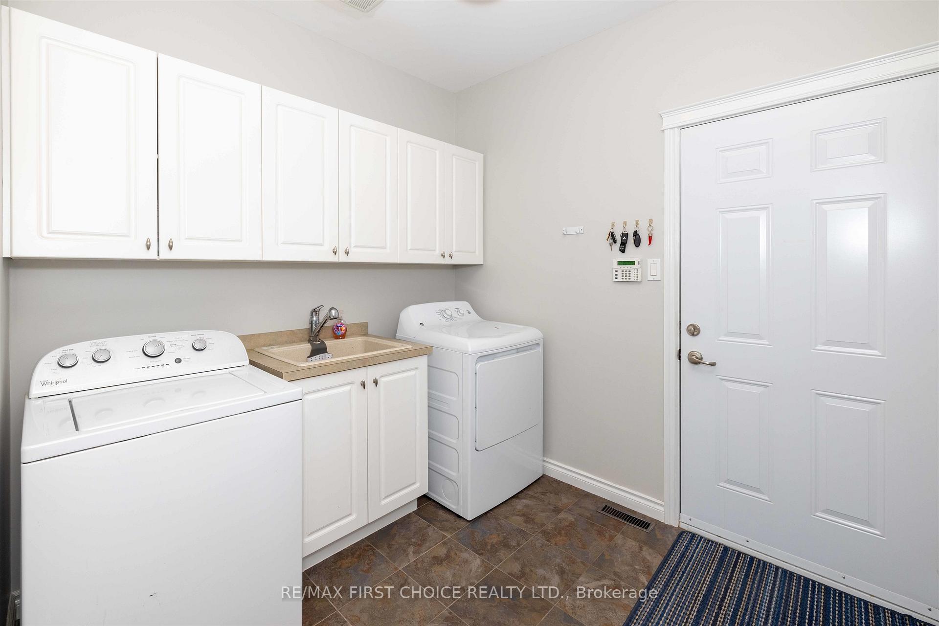 Photo 17 of 132 Wolverine Crescent, Thunder Bay, Parkdale — HOMEH