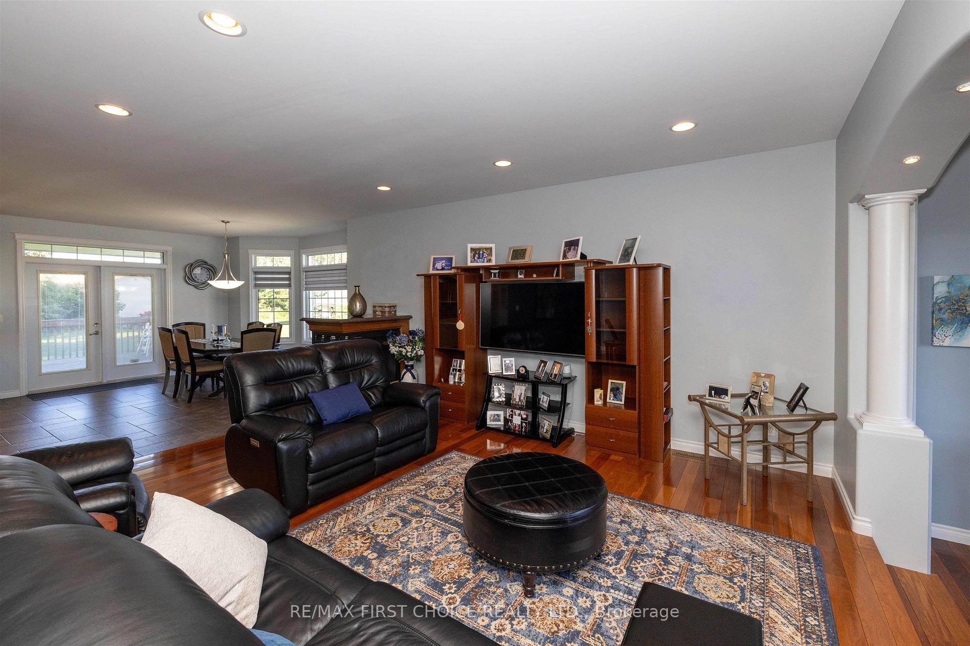 Photo 25 of 132 Wolverine Crescent, Thunder Bay, Parkdale — HOMEH
