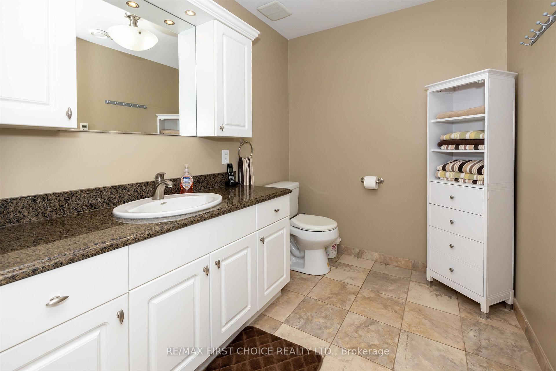 Photo 32 of 132 Wolverine Crescent, Thunder Bay, Parkdale — HOMEH