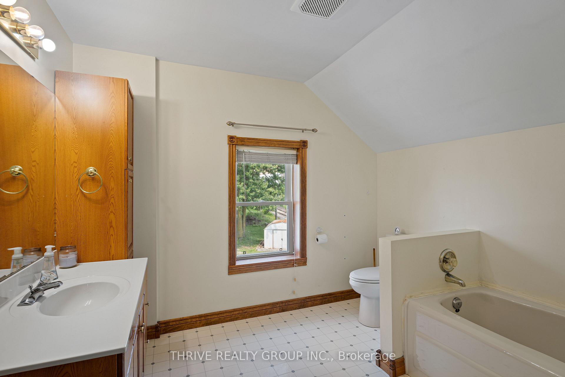 Photo 25 of 71 Brock Street, Bluewater, Hensall — HOMEH