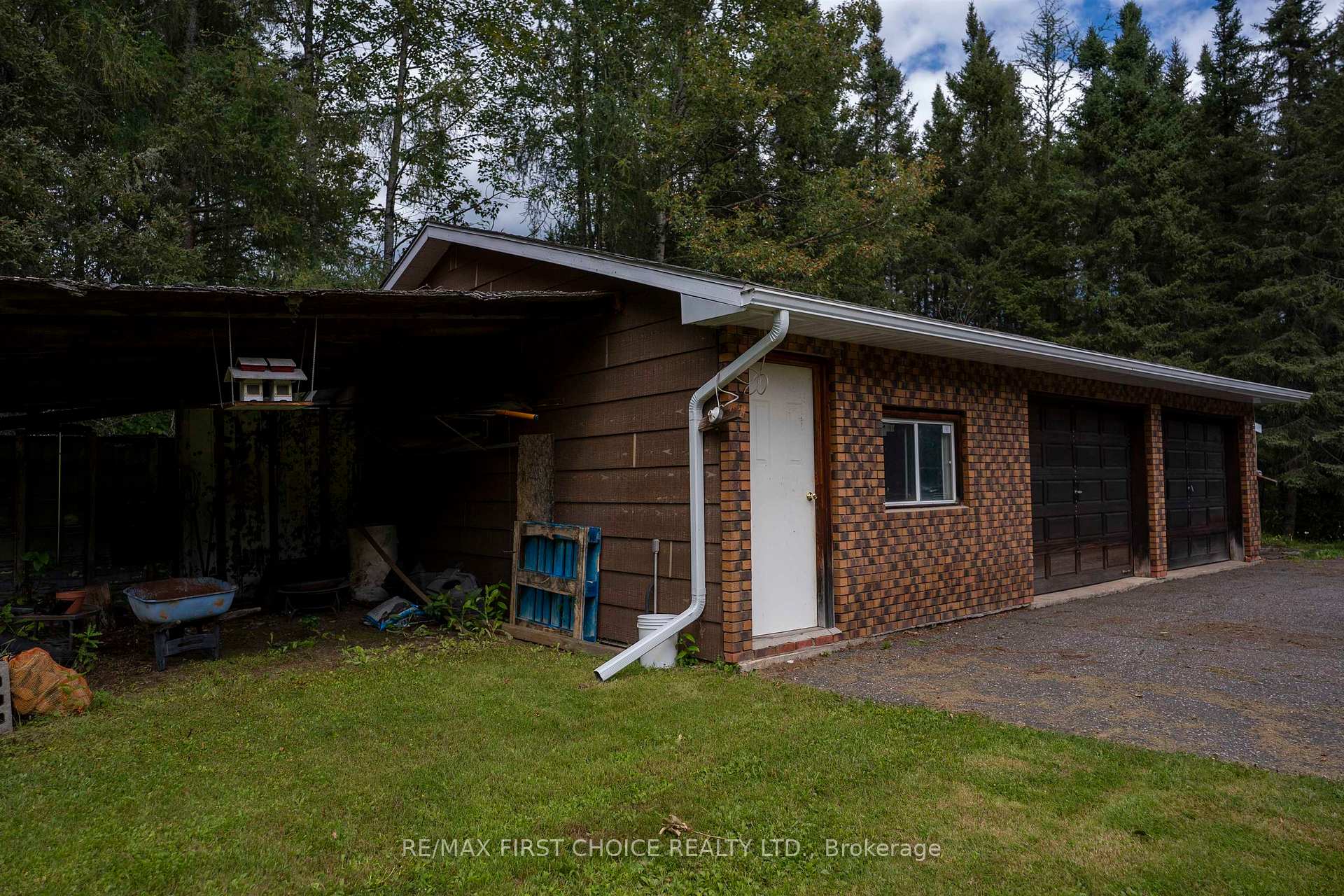 Photo 5 of 521 Onion Lake Road, Thunder Bay, McIntyre North — HOMEH