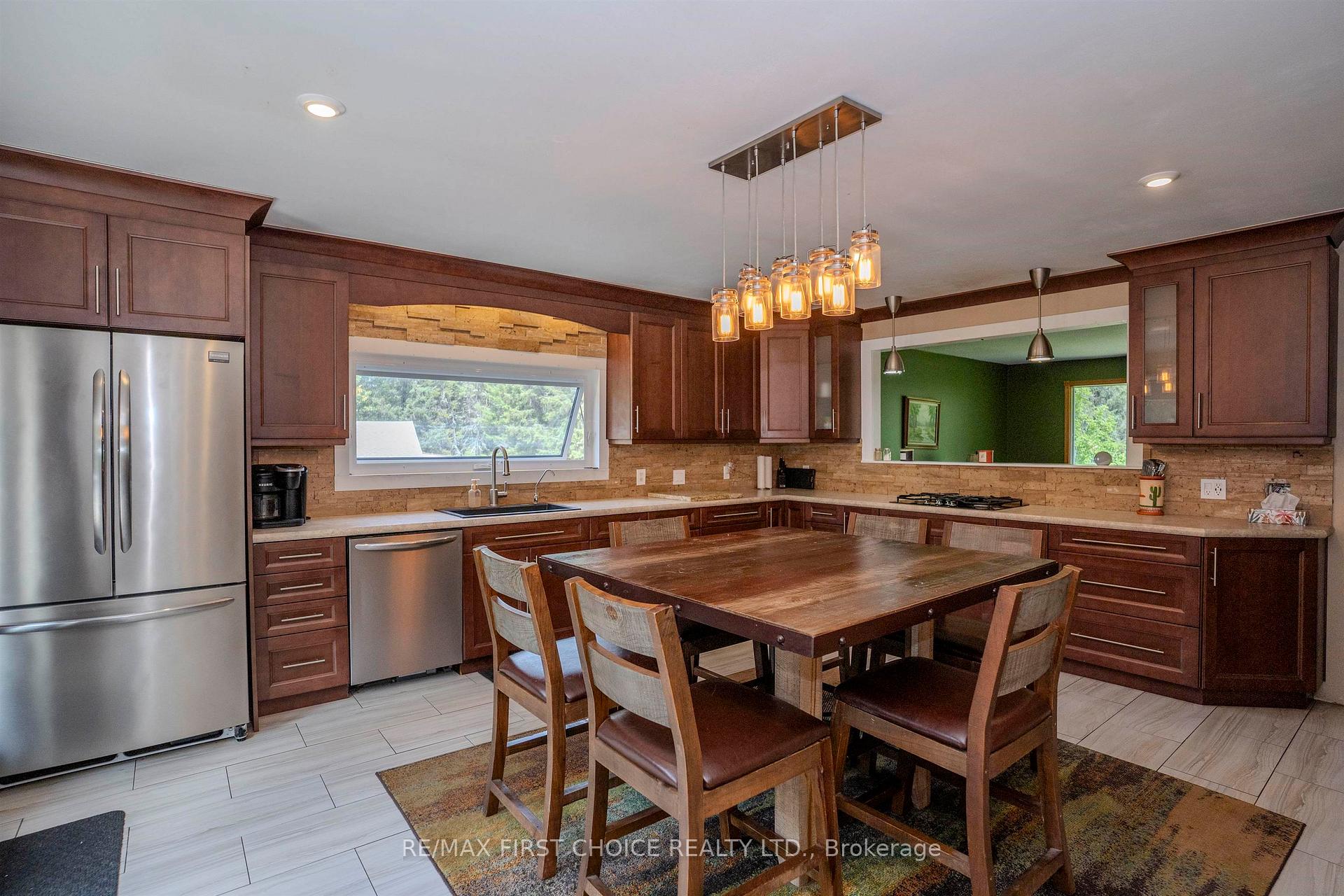 Photo 8 of 521 Onion Lake Road, Thunder Bay, McIntyre North — HOMEH
