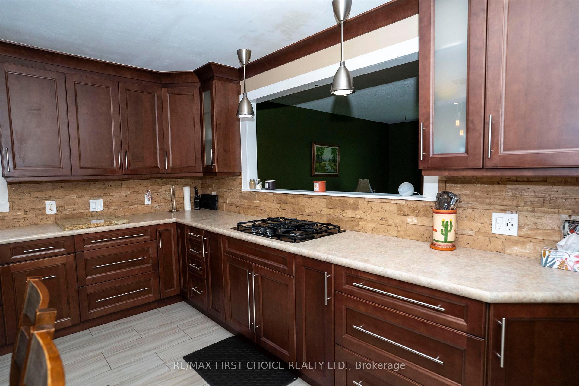 Photo 12 of 521 Onion Lake Road, Thunder Bay, McIntyre North — HOMEH
