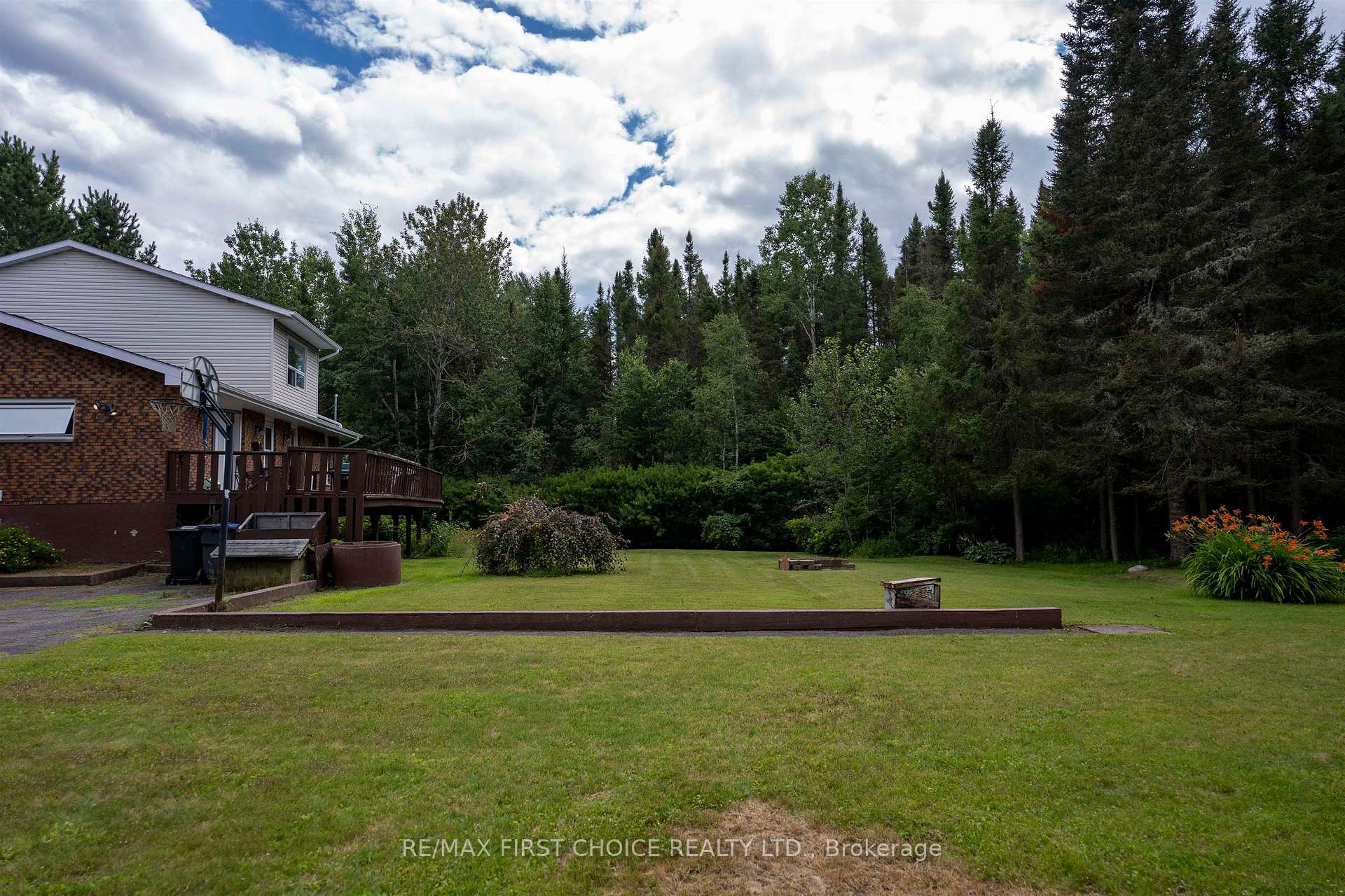 Photo 42 of 521 Onion Lake Road, Thunder Bay, McIntyre North — HOMEH