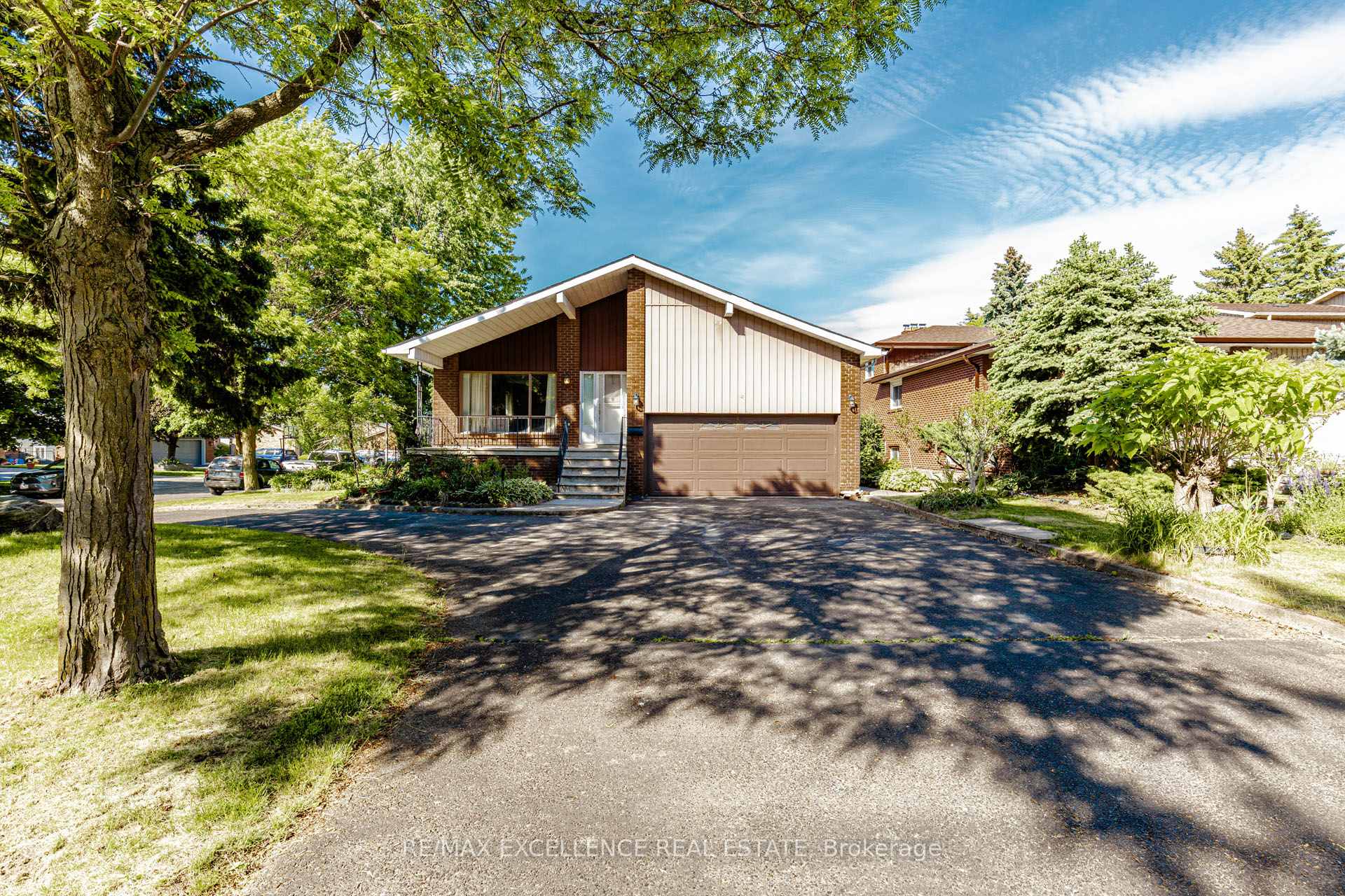 Photo 1 of 15 Maidstone Crescent, Brampton, Central Park — HOMEH