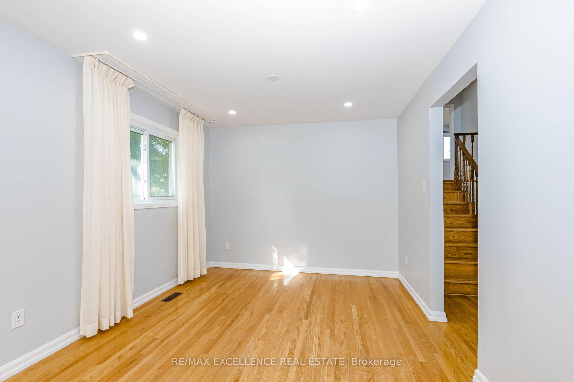 Photo 6 of 15 Maidstone Crescent, Brampton, Central Park — HOMEH