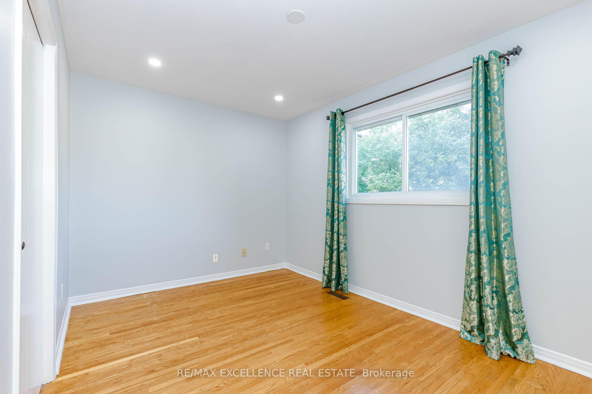 Photo 15 of 15 Maidstone Crescent, Brampton, Central Park — HOMEH
