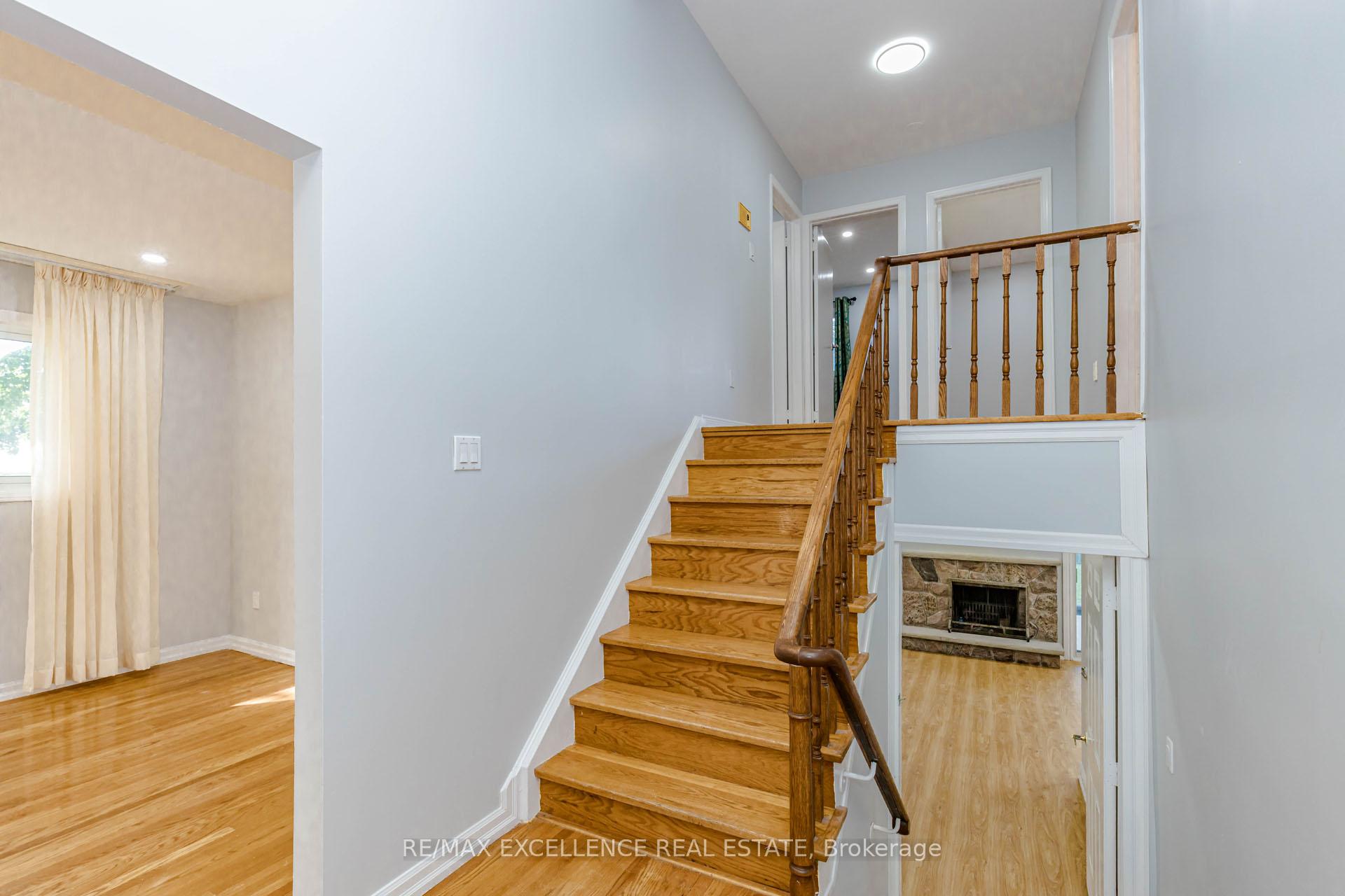 Photo 19 of 15 Maidstone Crescent, Brampton, Central Park — HOMEH