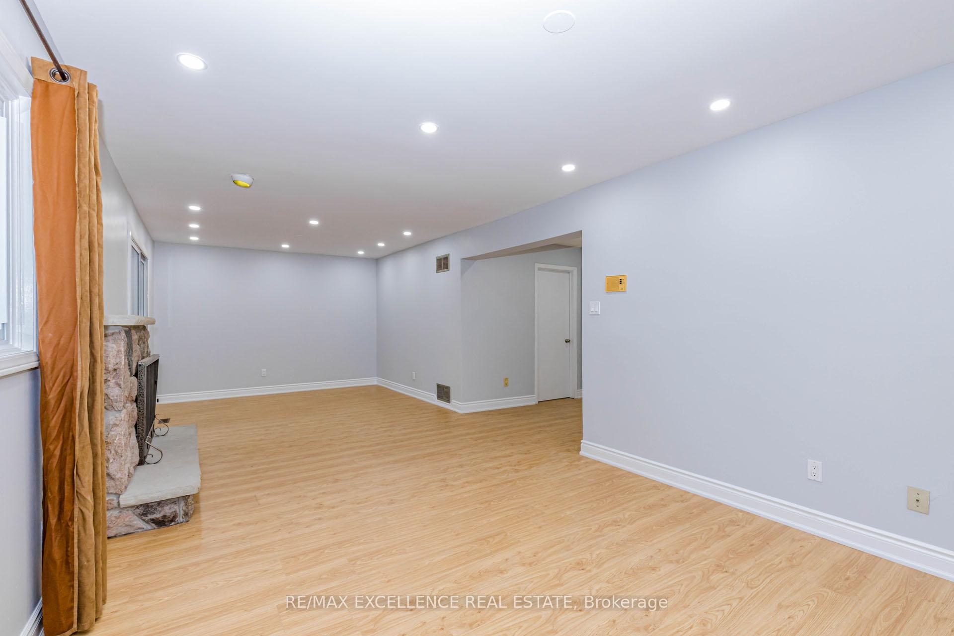 Photo 22 of 15 Maidstone Crescent, Brampton, Central Park — HOMEH
