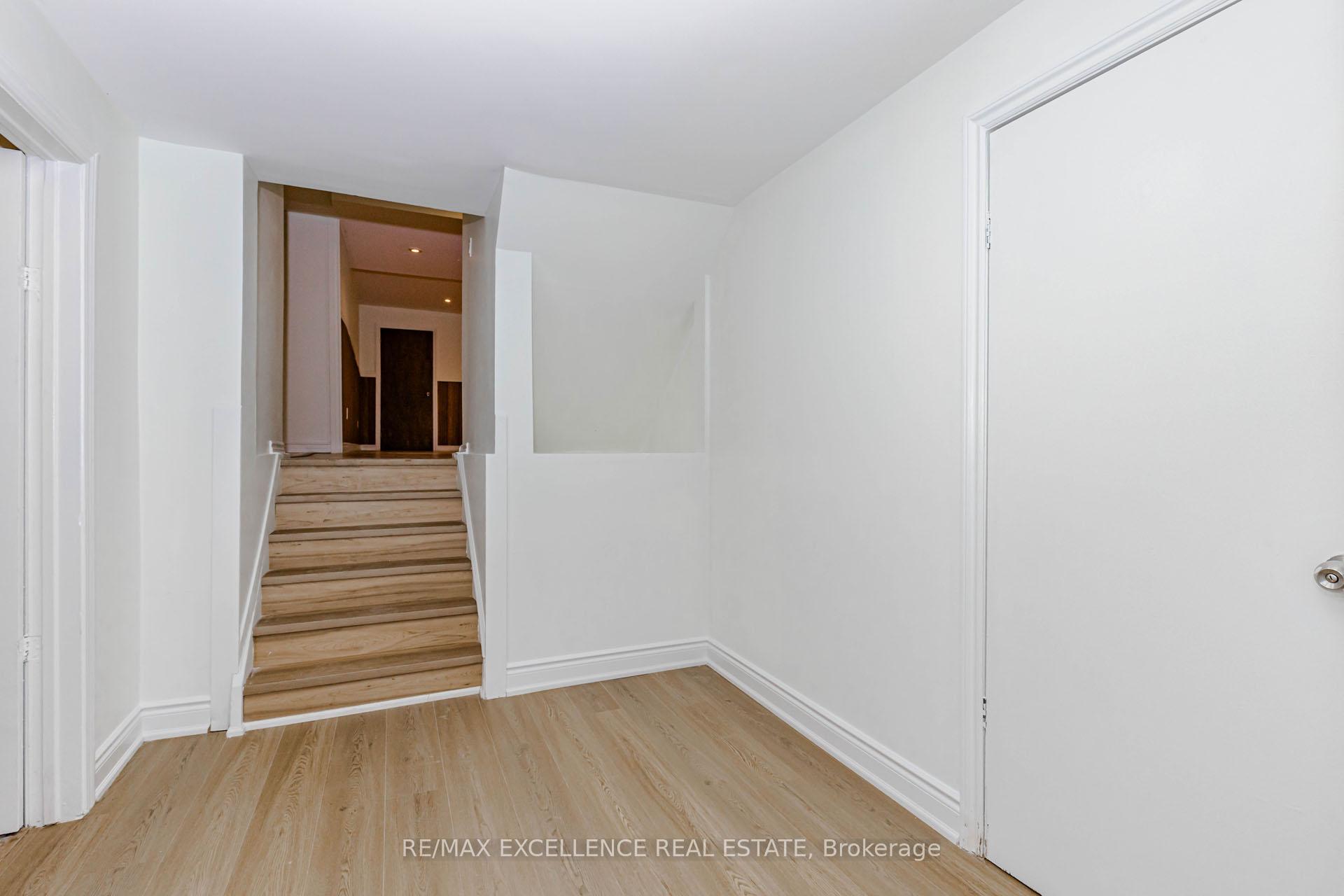 Photo 33 of 15 Maidstone Crescent, Brampton, Central Park — HOMEH